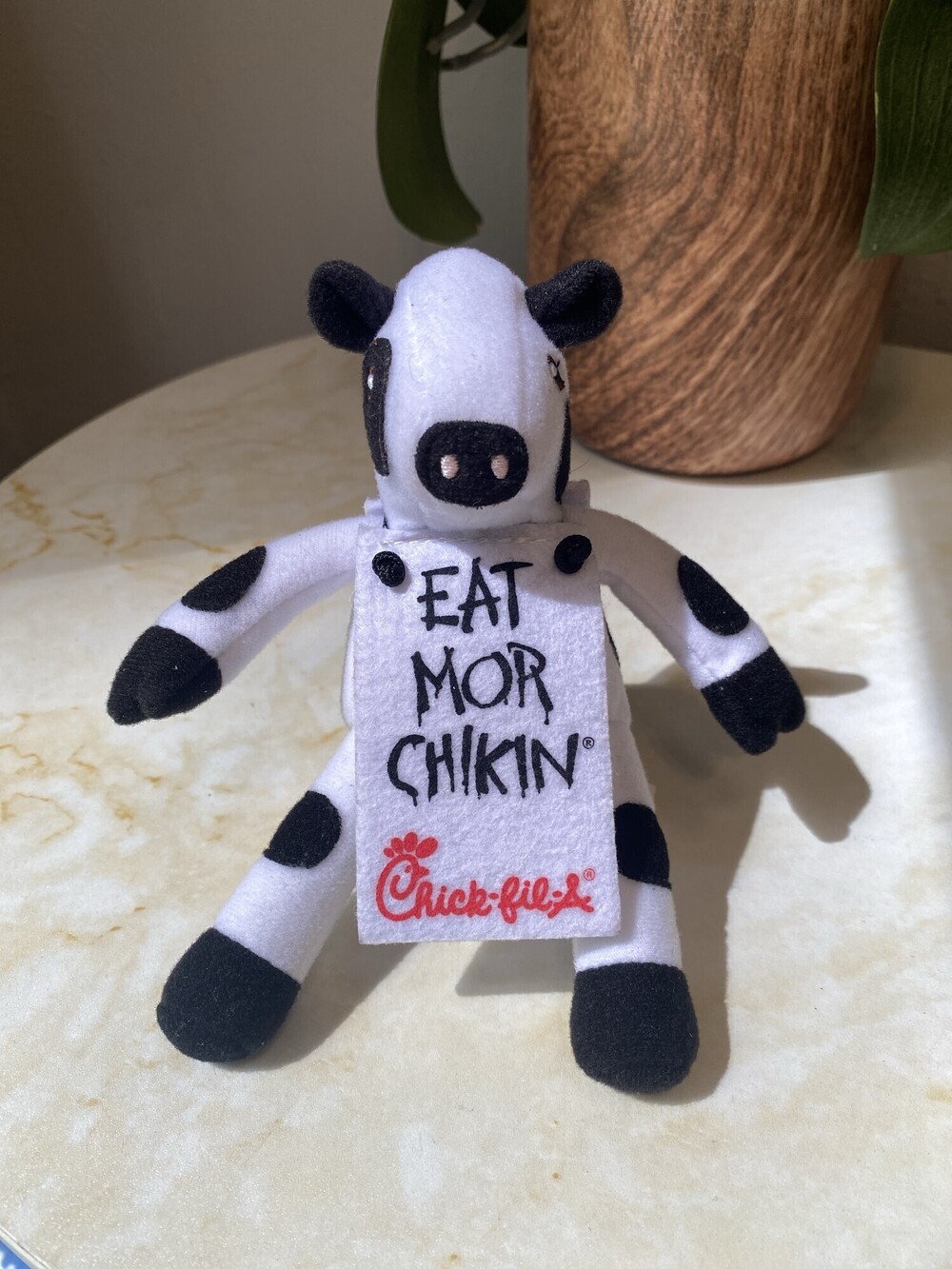 Rare Collector's item Chick-fil-A Eat Mor Chikin Cow 6" Plush Toy 2013